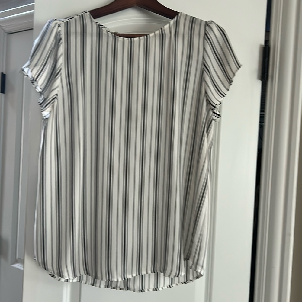 Loft button back blouse